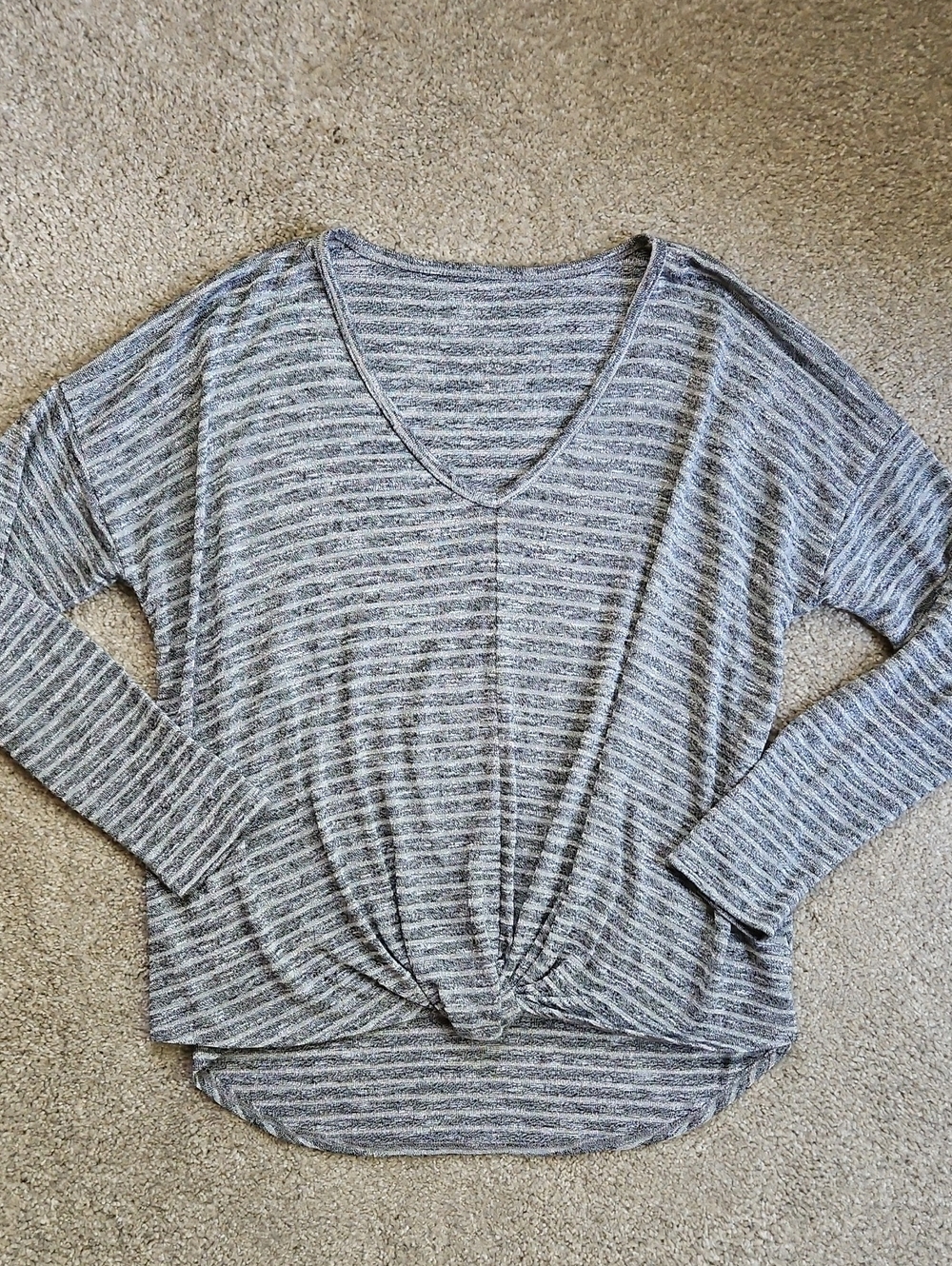 Gray Striped V-Neck Twist Front Long Sleeve Top Size Large